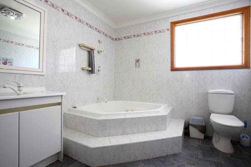 Cost of Bathtub Installation in Ruskin, FL